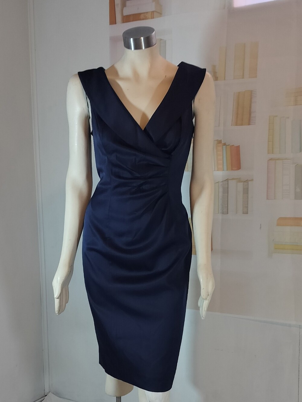 Evan Picone Navy V-Neck Ruched Sheath Midi Dress - Picture 4 of 10